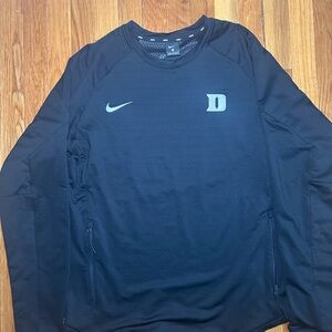 Duke basketball player issued travel warm up